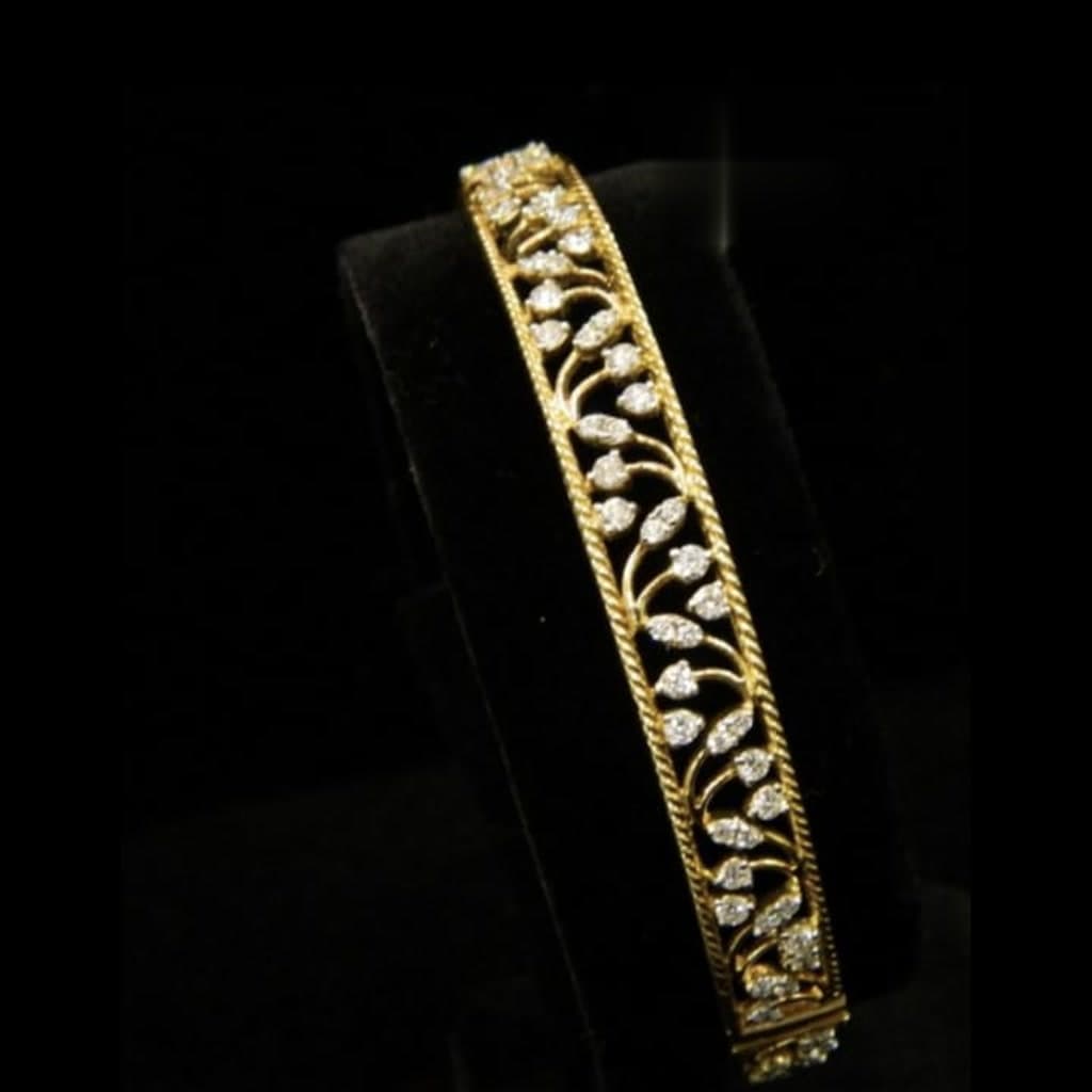 Gold Trellis Bangle — Diamantte Pune