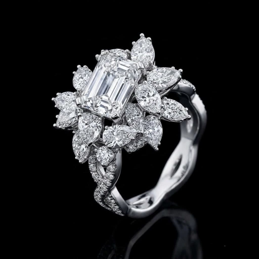Emerald-Cut Flower Ring — Diamantte Pune